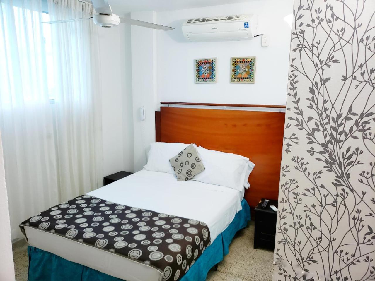 Hotel Radoa El Banco  エクステリア 写真